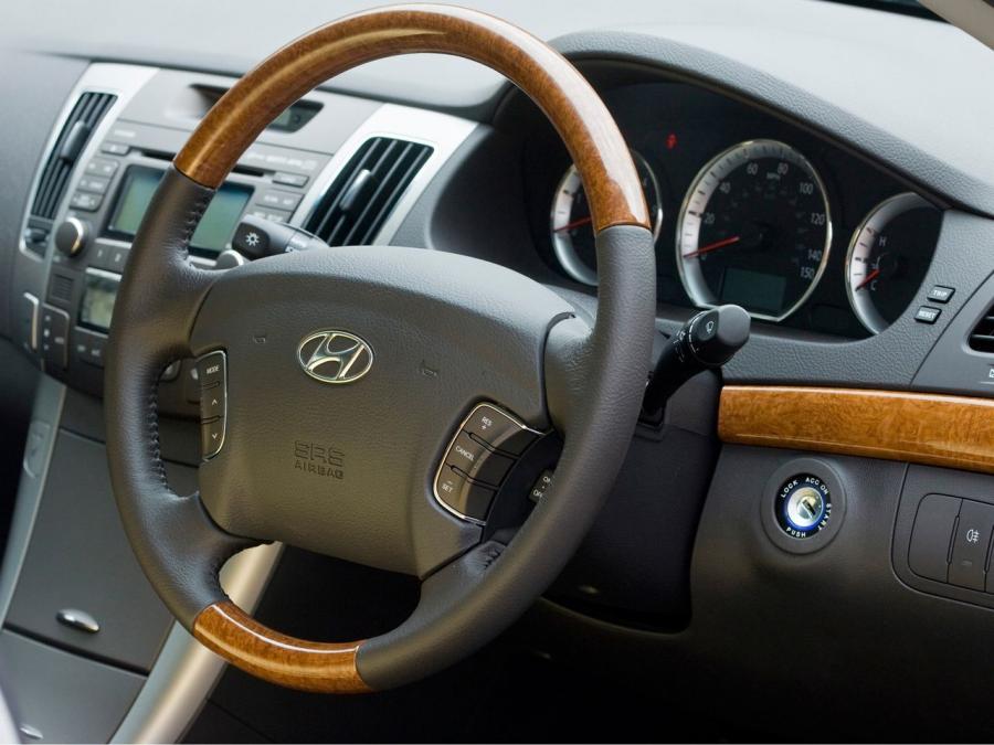  Hyundai Sonata 2007 года  (UK) (фото 3 из 4)